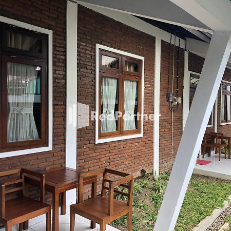 يوغياكارتا Rifka Annisa Guesthouse Syariah Redpartner المظهر الخارجي الصورة
