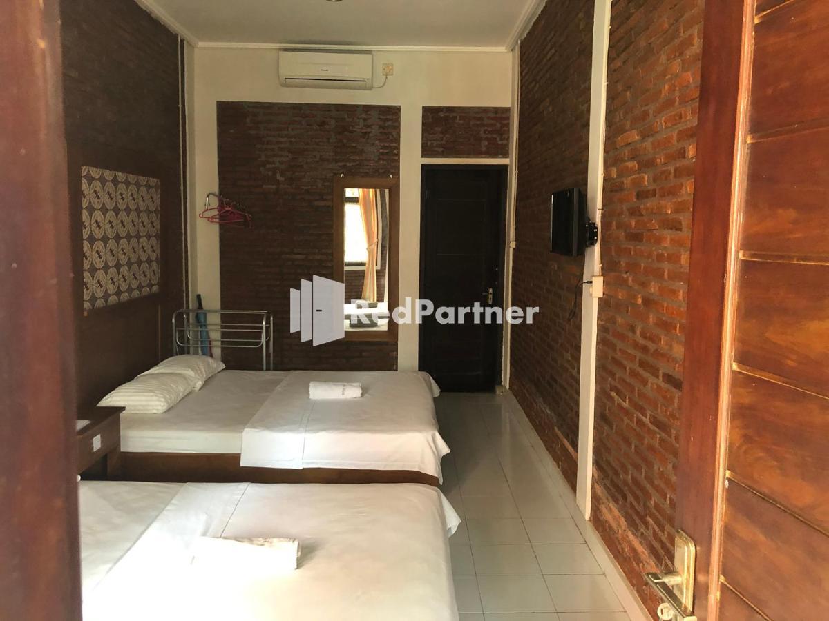 يوغياكارتا Rifka Annisa Guesthouse Syariah Redpartner المظهر الخارجي الصورة